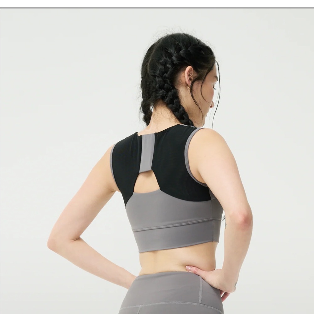 Forme Women's Black and Gray Sports Bra